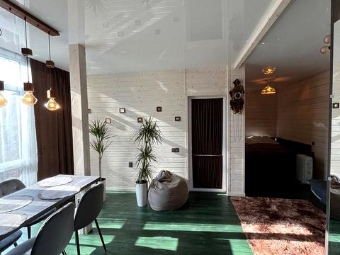 дом по адресу с. Малехов, Жовковская ул., 1