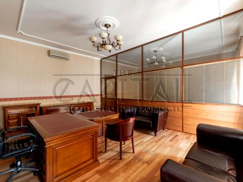 комерційна за адресою Круглоуніверситетська вул., 4б