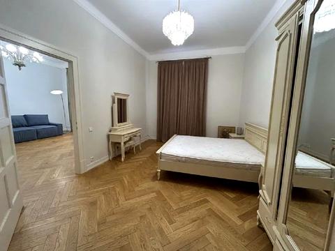 квартира за адресою Ярослава Стецька вул., 4