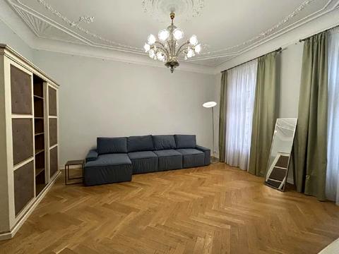 квартира за адресою Ярослава Стецька вул., 4