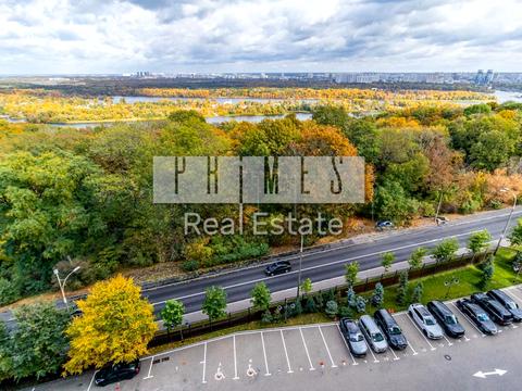 комерційна за адресою Михайла Грушевського вул., 9б