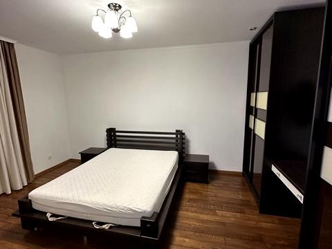 квартира за адресою Залізнична вул., 7