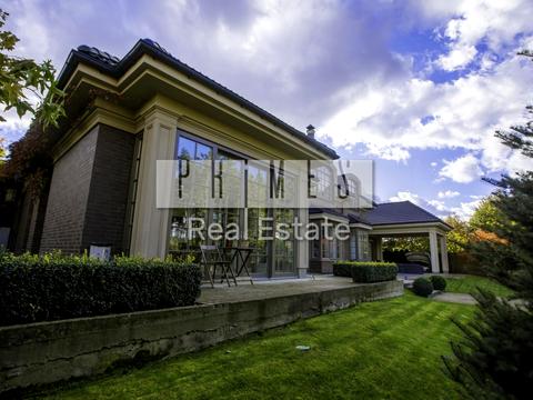 будинок за адресою с. Капітанівка, Центральна