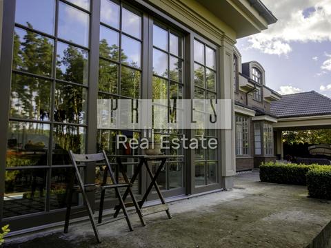 будинок за адресою с. Капітанівка, Центральна