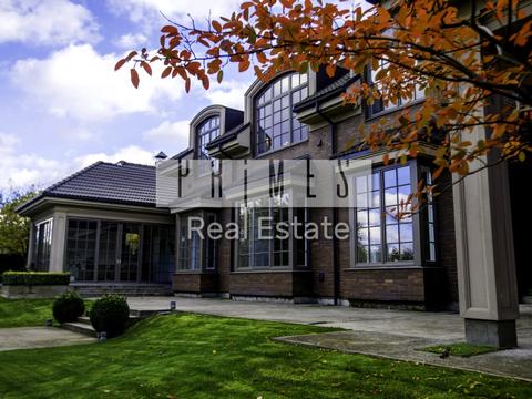 будинок за адресою с. Капітанівка, Центральна