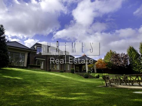 будинок за адресою с. Капітанівка, Центральна