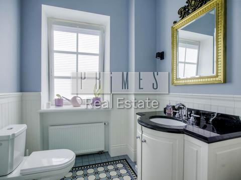 будинок за адресою с. Капітанівка, Центральна