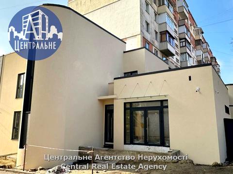 комерційна за адресою Сергія Скальда вул. (Комарова), 31-В