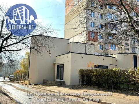 комерційна за адресою Сергія Скальда вул. (Комарова), 31-В