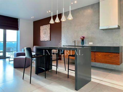 квартира за адресою Раїси Окіпної вул., 18