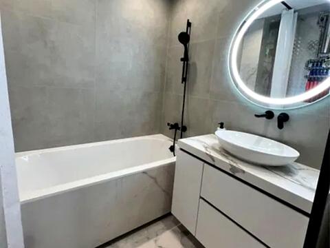 квартира за адресою Салютна вул., 2к9