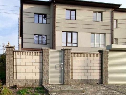 будинок за адресою Катерини Мессарош вул. (Пеліна)