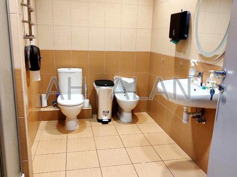 комерційна за адресою Антоновича вул. (Горького), 72