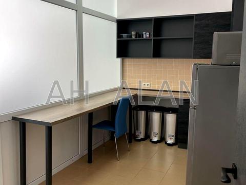 комерційна за адресою Антоновича вул. (Горького), 72