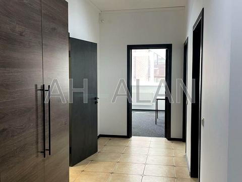 комерційна за адресою Антоновича вул. (Горького), 72