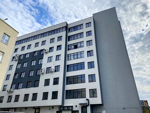 комерційна за адресою Зарічанська вул., 3/4