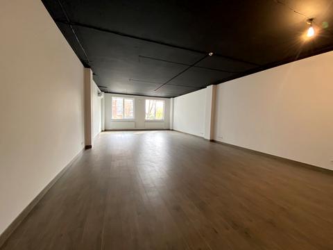 комерційна за адресою Зарічанська вул., 3/4