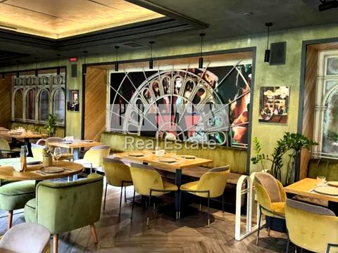 комерційна за адресою Софіївська вул., 14