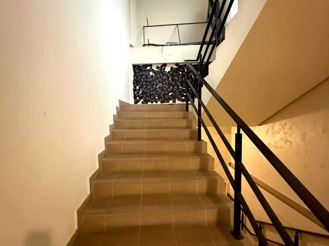 комерційна за адресою Незалежності вул., 34а