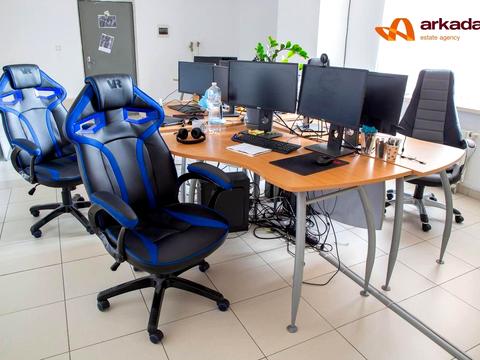 комерційна за адресою Незалежності вул., 34а