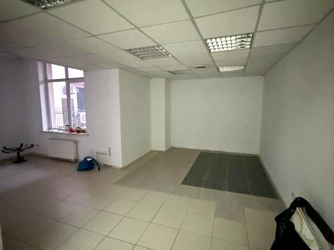 комерційна за адресою Незалежності вул., 34а