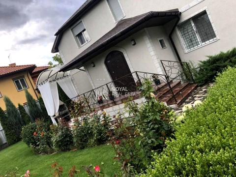 будинок за адресою Анатолія Солов'яненка вул.