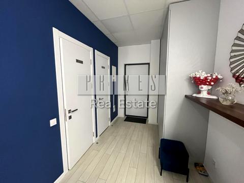 комерційна за адресою Регенераторна вул., 4 к17