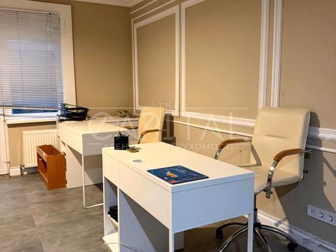 комерційна за адресою Юлії Здановської вул. (Ломоносова), 11