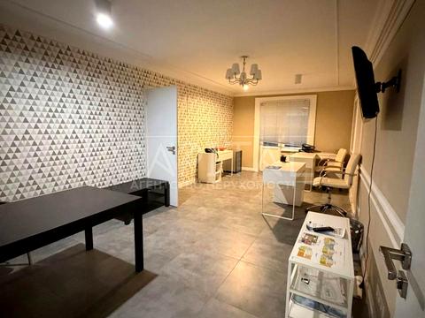 комерційна за адресою Юлії Здановської вул. (Ломоносова), 11