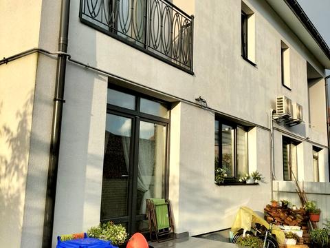 будинок за адресою Степана Бандери, 1