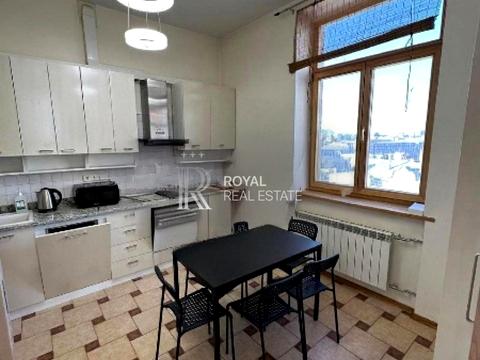 комерційна за адресою Хрещатик вул. (Kreschatic), 25