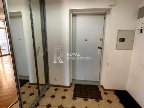 комерційна за адресою Хрещатик вул. (Kreschatic), 25