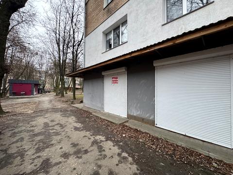 комерційна за адресою Інститутська вул., 20/1