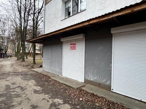 комерційна за адресою Інститутська вул., 20/1