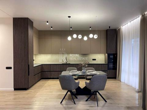 будинок за адресою Соборна вул. ()