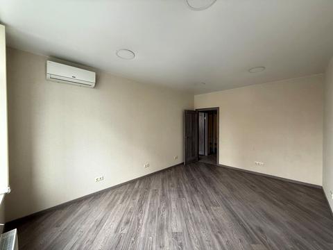 комерційна за адресою Євгена Сверстюка вул. (Марини Раскової), 6