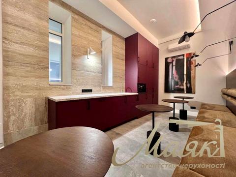 комерційна за адресою Богдана Хмельницького вул., 32