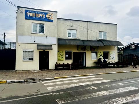 комерційна за адресою Северинівська вул. (Жовтнева), 1б