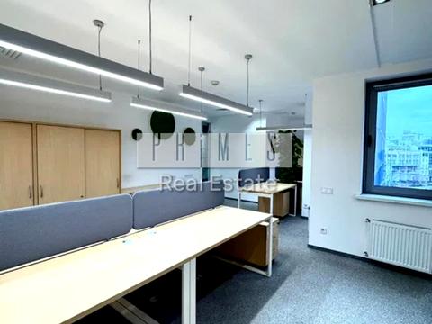 комерційна за адресою Спортивна пл., 3