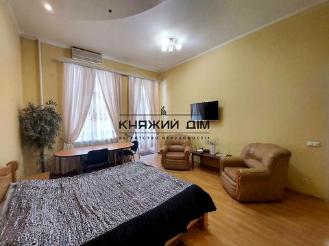 квартира за адресою Мала Житомирська вул., 5