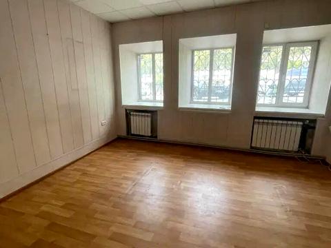 комерційна за адресою Архітектора Олега Петрова вул. (Чернишевського), 32