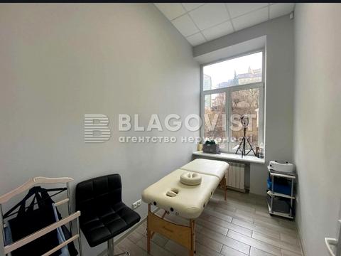 комерційна за адресою Архітектора Городецького вул., 17/1