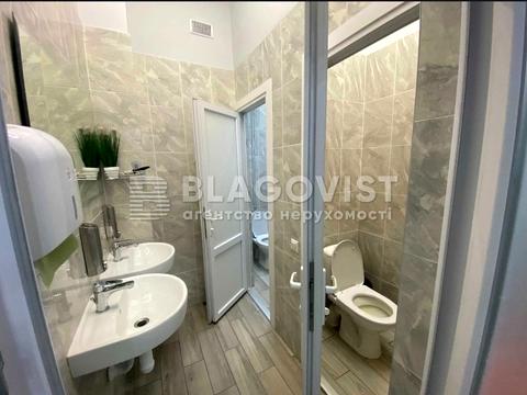 комерційна за адресою Архітектора Городецького вул., 17/1