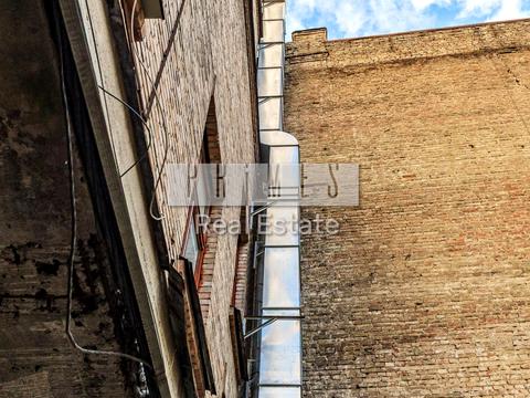 комерційна за адресою Музейний пров., 2