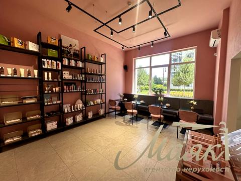 коммерческая по адресу Андрея Верхогляда ул. (Михайла Драгомирова), 15-Б