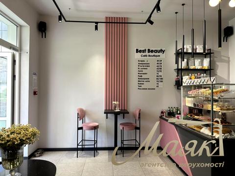 коммерческая по адресу Андрея Верхогляда ул. (Михайла Драгомирова), 15-Б