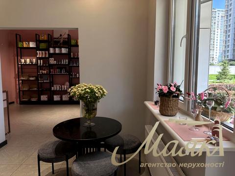 коммерческая по адресу Андрея Верхогляда ул. (Михайла Драгомирова), 15-Б