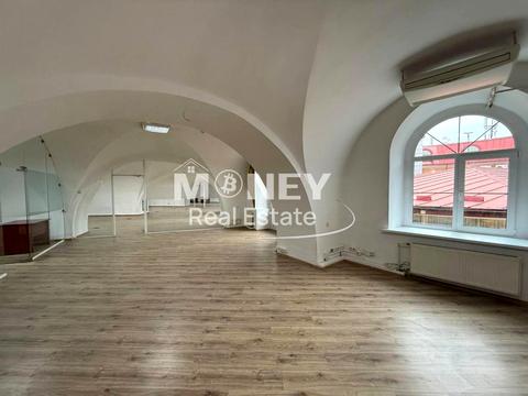 комерційна за адресою Рибальська вул., 22