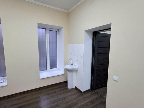 комерційна за адресою Святослава Хороброго вул. (Чкалова), 12