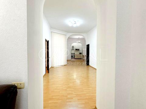 комерційна за адресою Шота Руставелі вул., 34